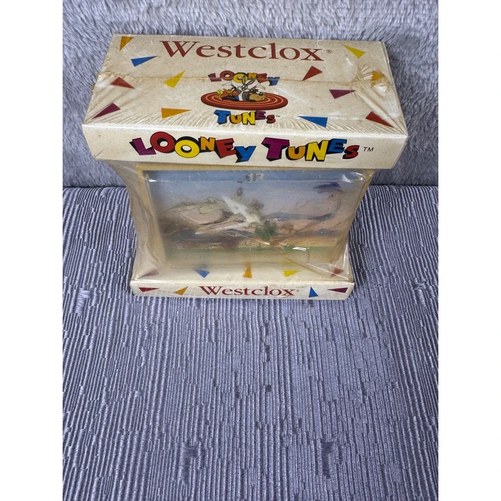 Vintage Westclox Looney Tunes Wile E Coyote Road Runner Alarm Clock New In Box